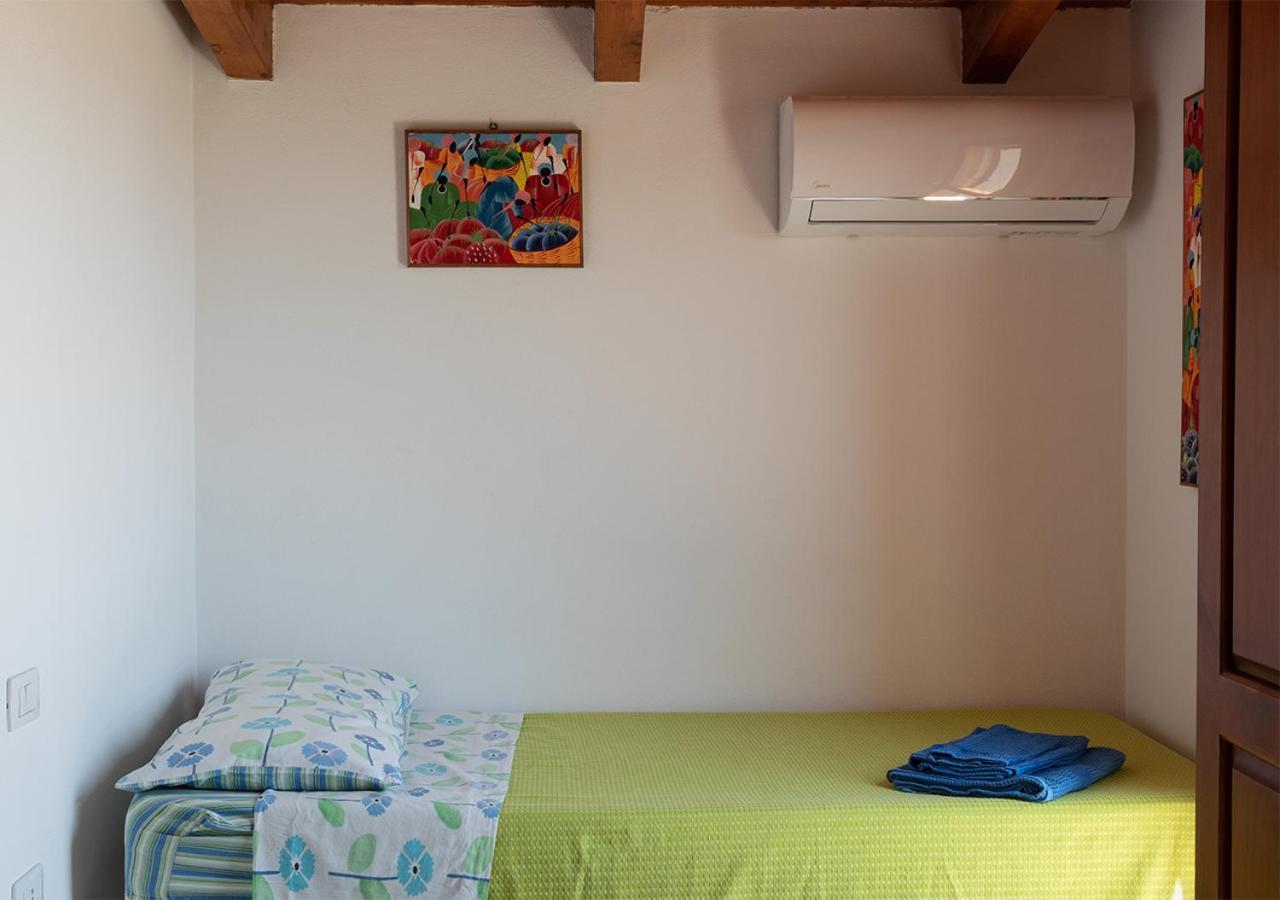 Sa Guardia De Ferricci Bed & Breakfast Solanas  Luaran gambar